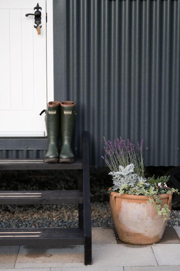 Barfield Shepherds Hut Magherafelt Exterior photo